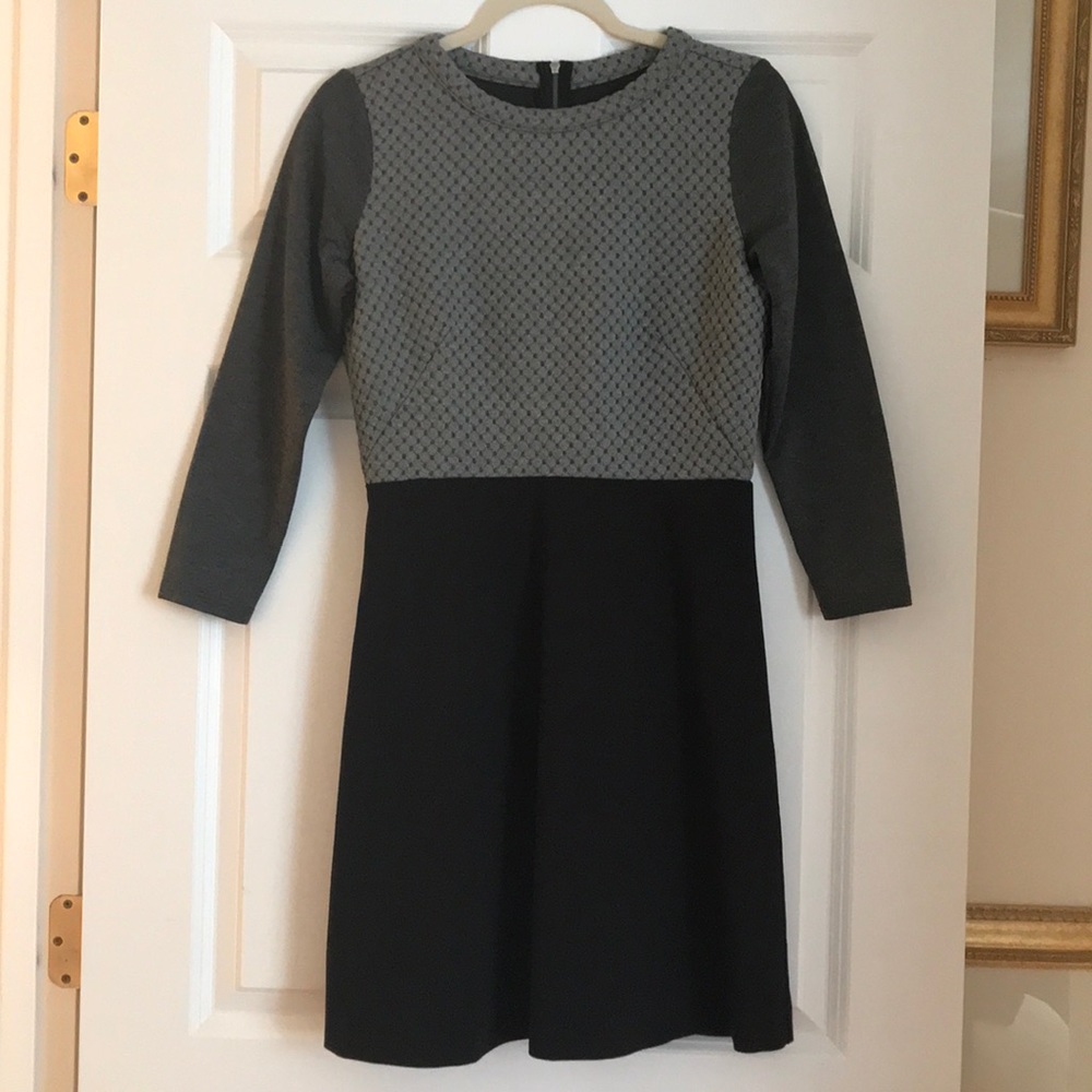 LOFT. Woman’s dress quilted Fitted top